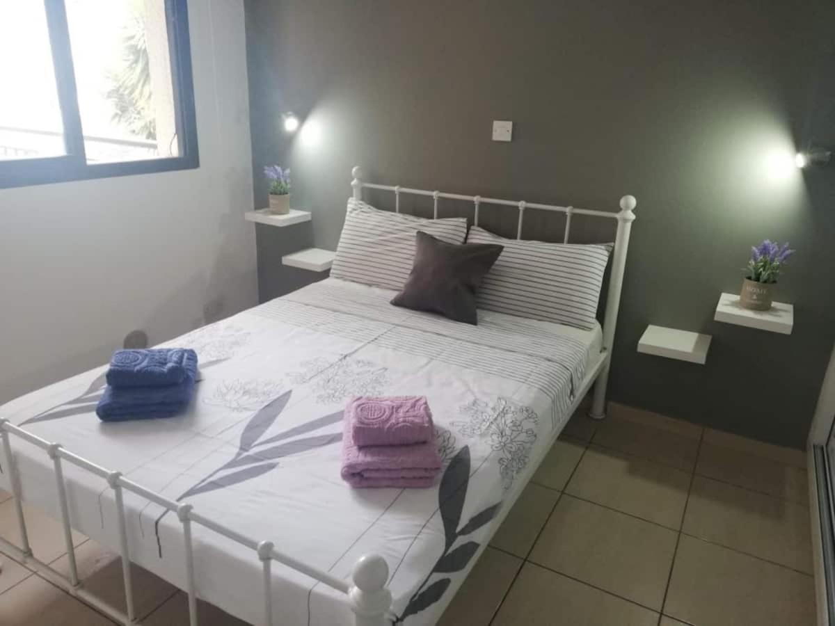 Cozy 1 Bedroom Apartment Close To The Beach Paphos Ngoại thất bức ảnh
